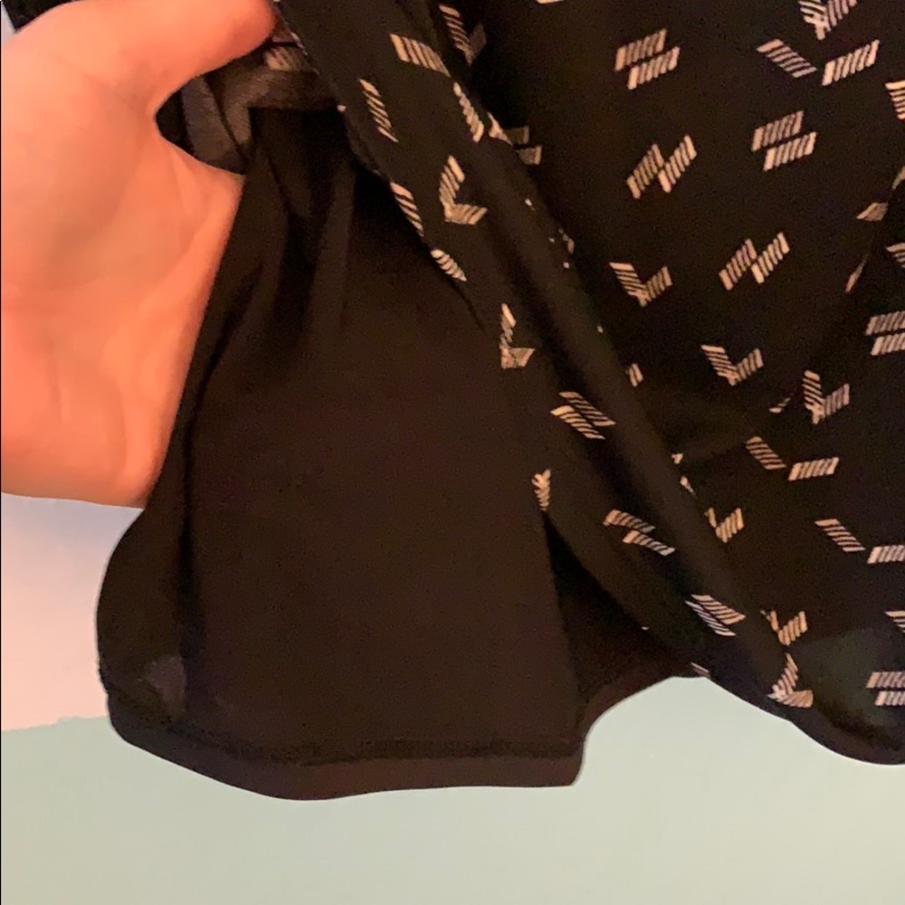 WHBM MU Mock Shirred Shell - Picture 4 of 8
